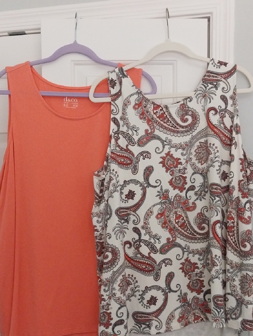 d&co Coral Tank and Paisley Print Shell Duo